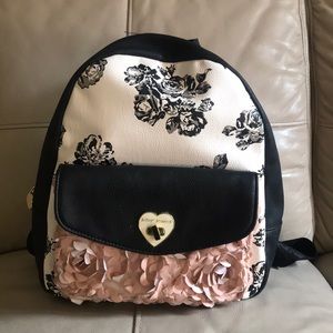 Beaty Johnson Mini backpack 🎒